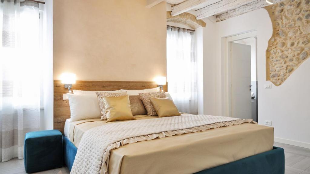 Dimora Di Charme Peschiera Del Garda Apartment Exterior photo
